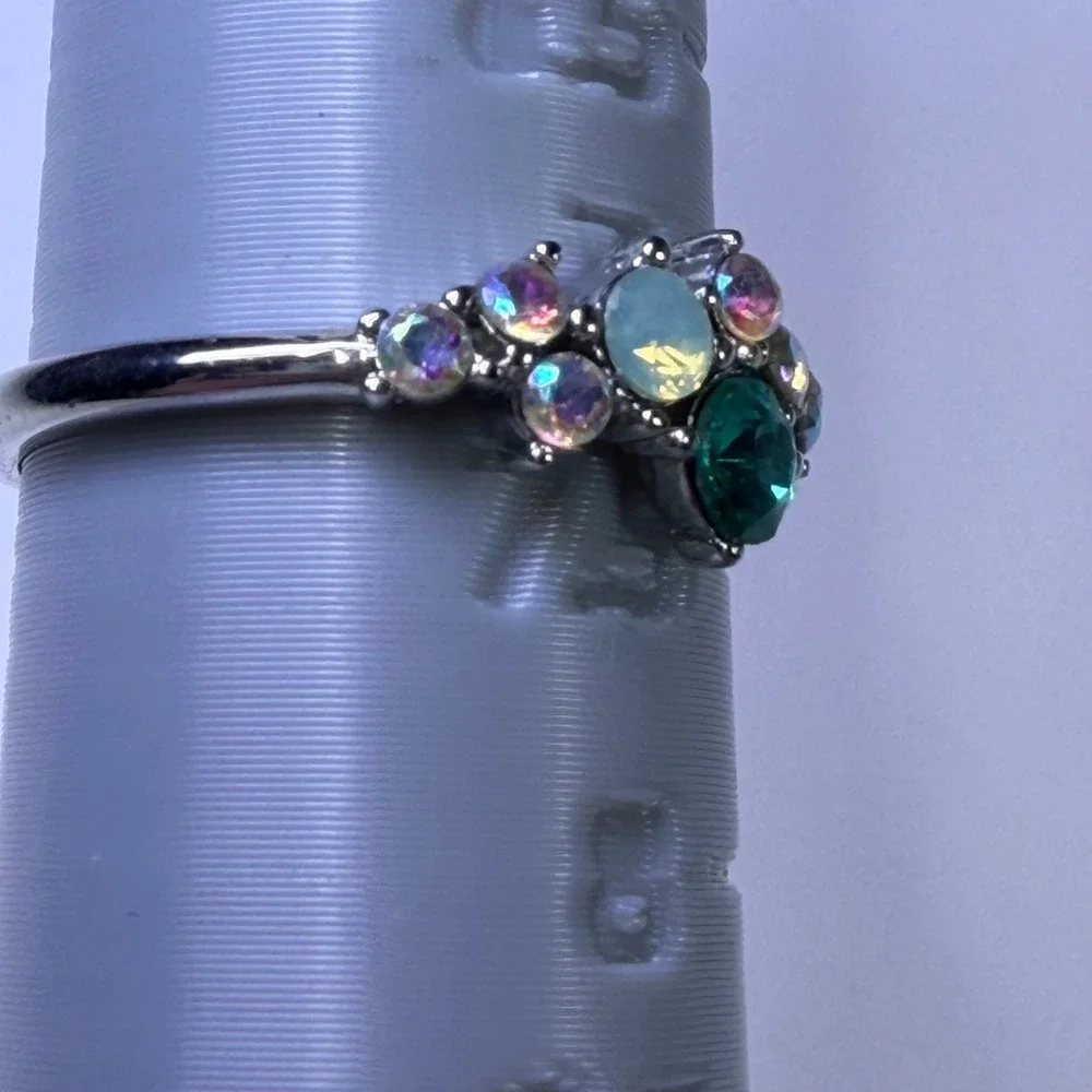Fragrant Jewels Silver Tone Emerald Green and Aurora Borealis Ring Size 7
